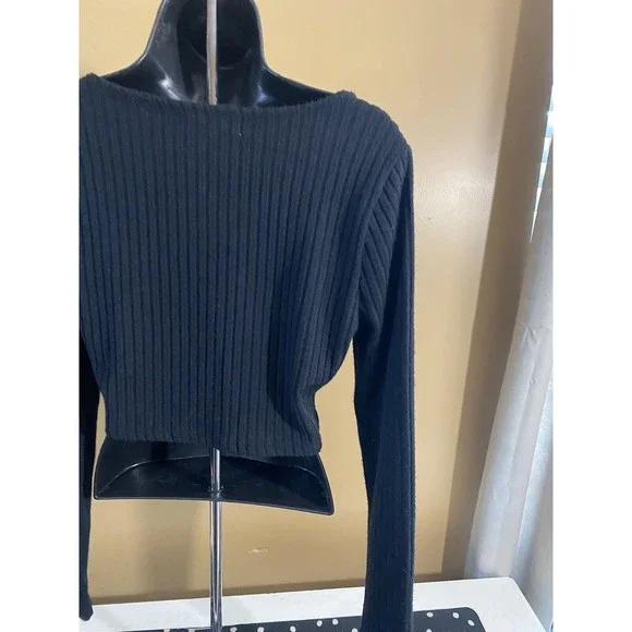 No Comment. Women’s Black  4 Button From Front Long sleeve Crop Top Size L - Picture 14 of 16